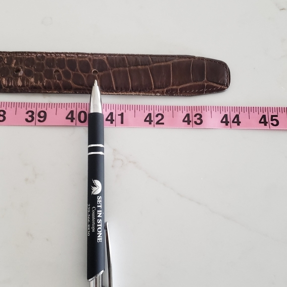 𝅺GENUINE Italian Leather Belt - Picture 5 of 8